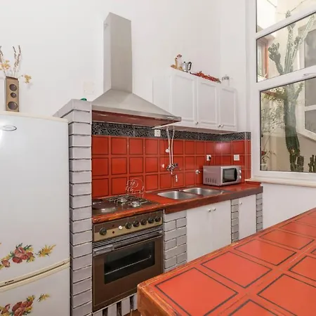Apartment Bok *