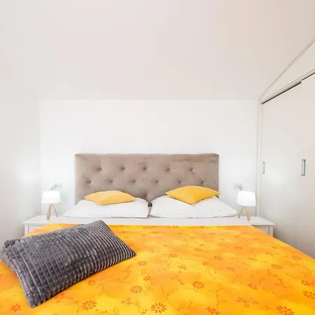 Apartament Bok *